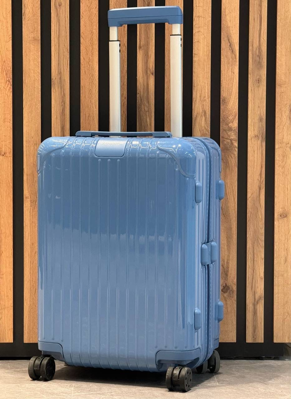 Чемодан Rimowa