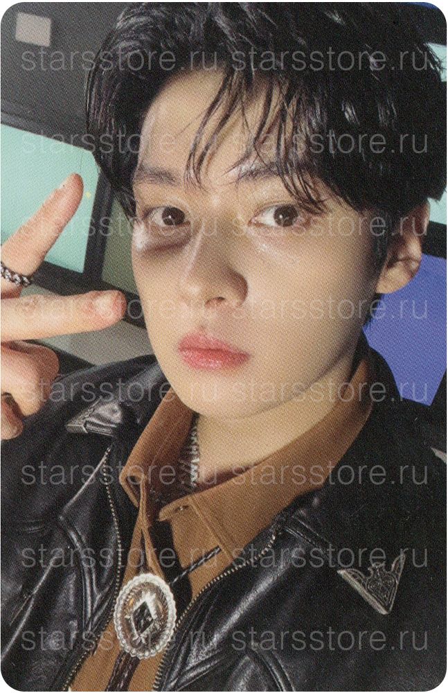 Фотокарта Lee Know STRAY KIDS - KARMA (MAKESTAR)