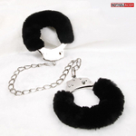 Металлические оковы с мягкой черной опушкой (Цвет: черный)