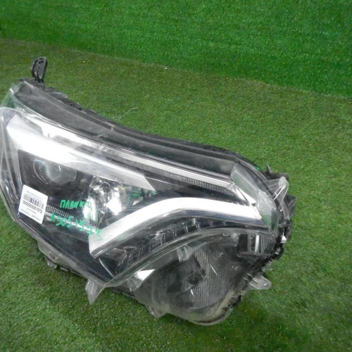 Фара правая Toyota RAV4 4 CA40 (2015-2019) LED (в пленке)