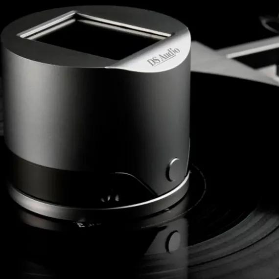 DS Audio ES-001 Stabilizer Silver