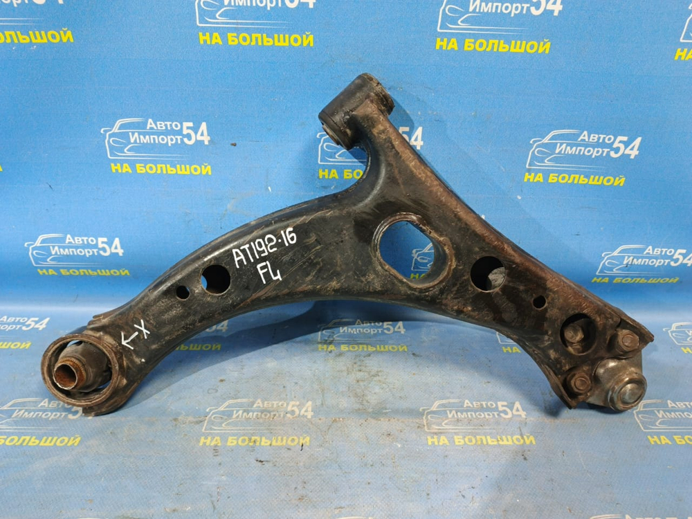 Рычаг передний левый TOYOTA CARINA 1993