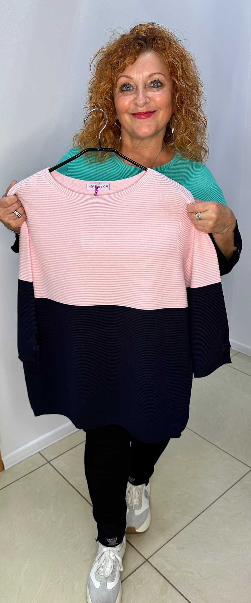 Джемпер комбинированной расцветки с бирюзовым верхом