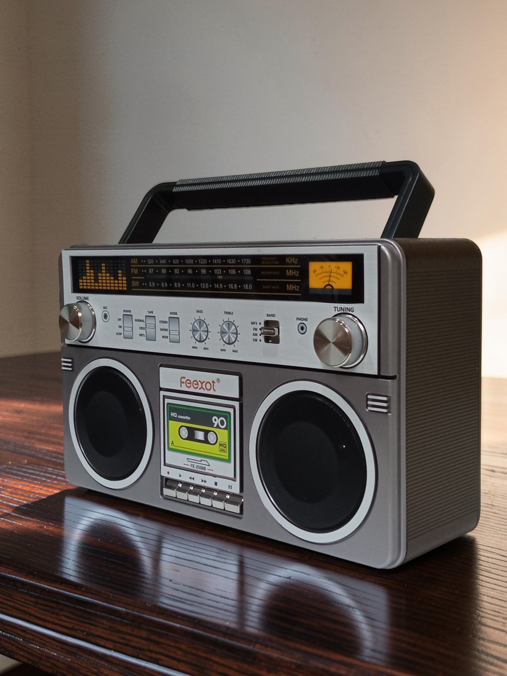 Радиоприемник в ретро стиле с MP3 плеером BT AC/DC Stereo FX-2508B