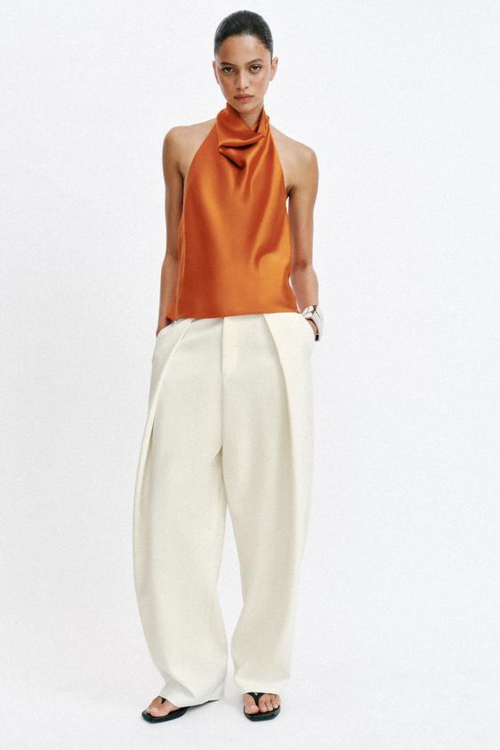 ZARA АТЛАСНЫЙ ТОП С ГОРЛОВИНОЙ ХАЛТЕР, ОРАНЖЕВЫЙ
