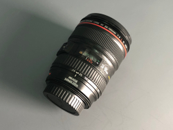 Canon 24-105mm 4L IS USM (С царапиной на линзе)