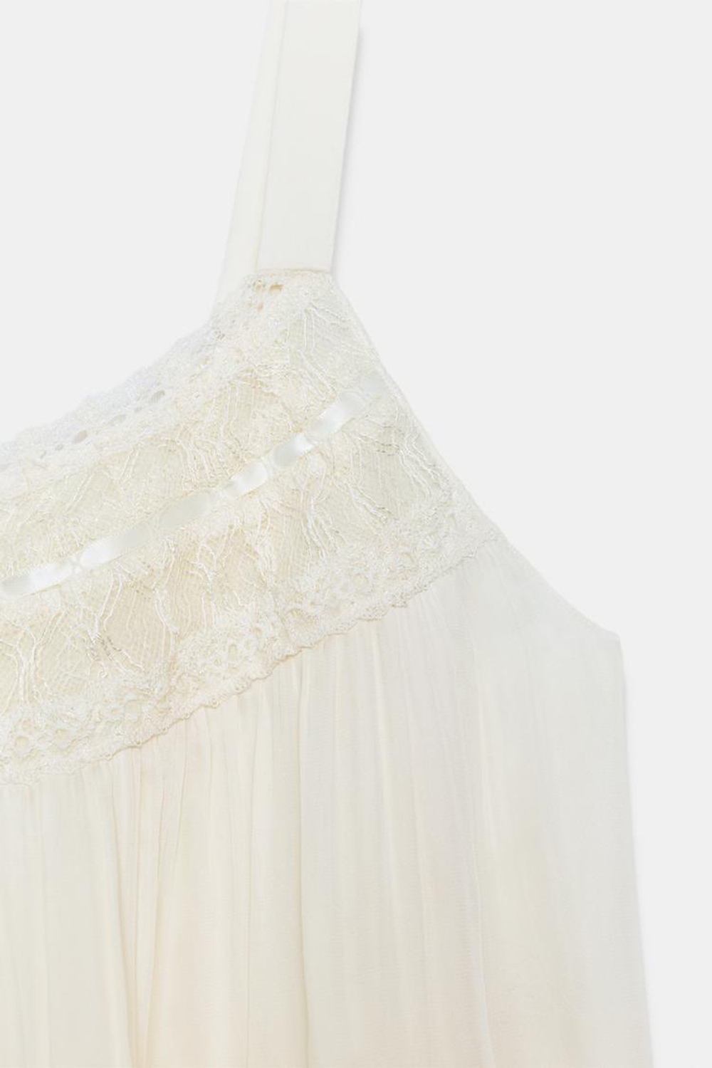 ZARA АТЛАСНЫЙ ТОП С КРУЖЕВОМ — ZW COLLECTION, ЖЕЛТОВАТО-БЕЛЫЙ