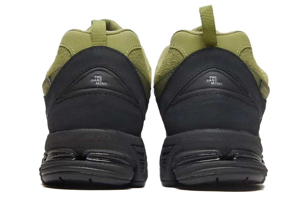 Кроссовки The Basement X New Balance Nb 2002R