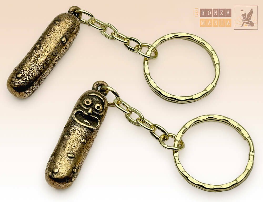 брелок Огурчик