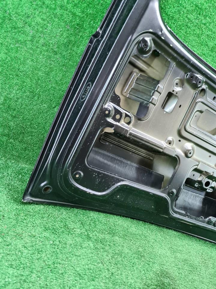 Крышка багажника Hyundai Staria (2021-н.в.)