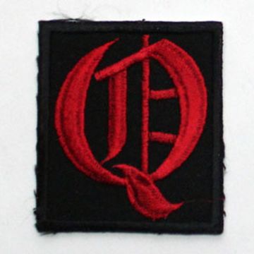 Нашивка буква "Q" (красная)