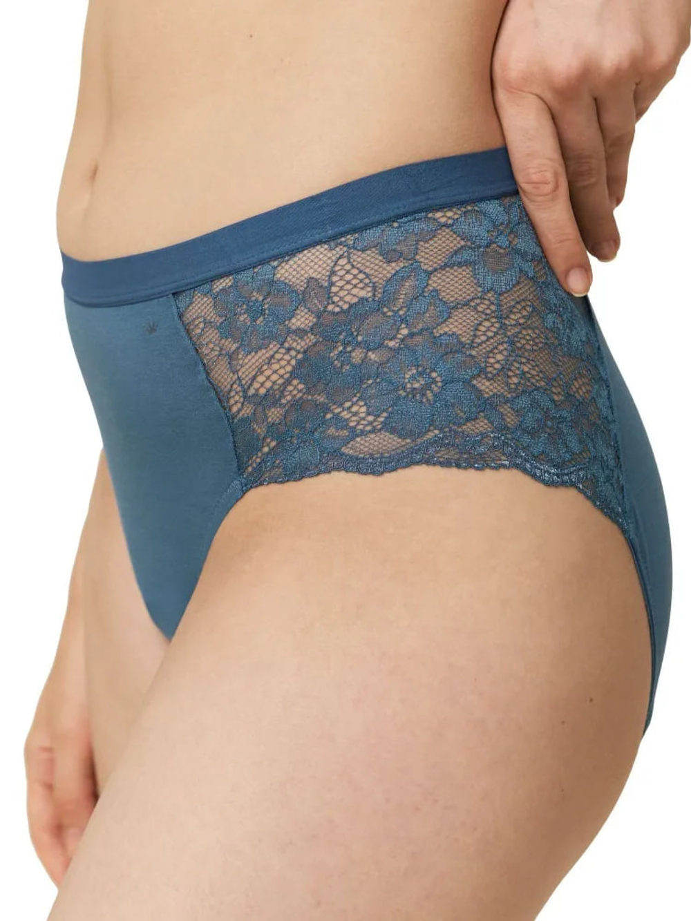 Трусы женские Triumph Freedom Briefs Tai EX