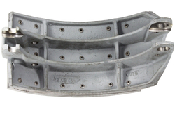 Колодка барабанного тормоза а/м КАМАЗ-ЕВРО 6440, 6520, 6522 ЛИТАЯ (накладка: короткая+короткая) (1шт.) ААЦ/ЗМД (г. Набережные Челны)