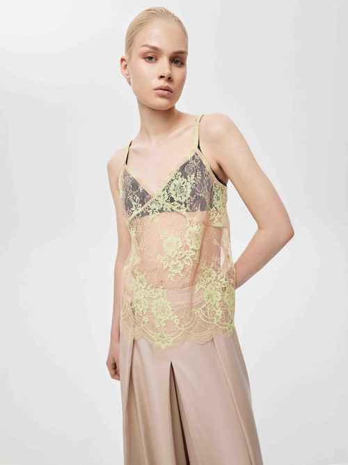 Топ из кружева