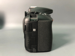 Nikon D5600, 1150 кадров пробега.
