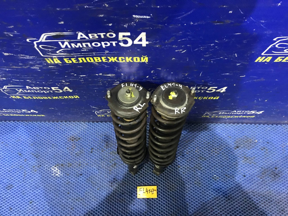 Стойка задняя левая TOYOTA CORSA 1991