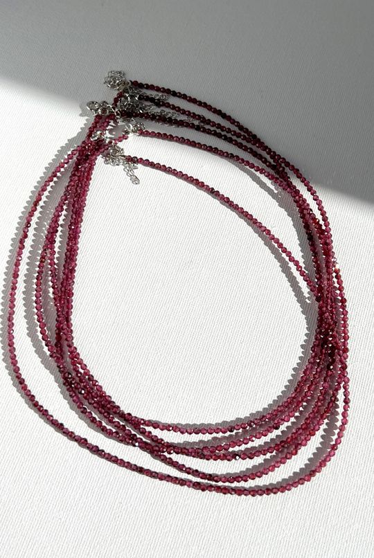 Чокер из граната