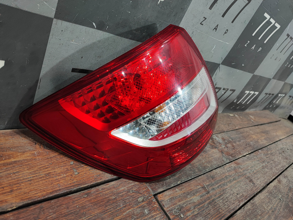 Фонарь задний левый LADA Granta 18-нв Б/У Оригинал 21900371601100