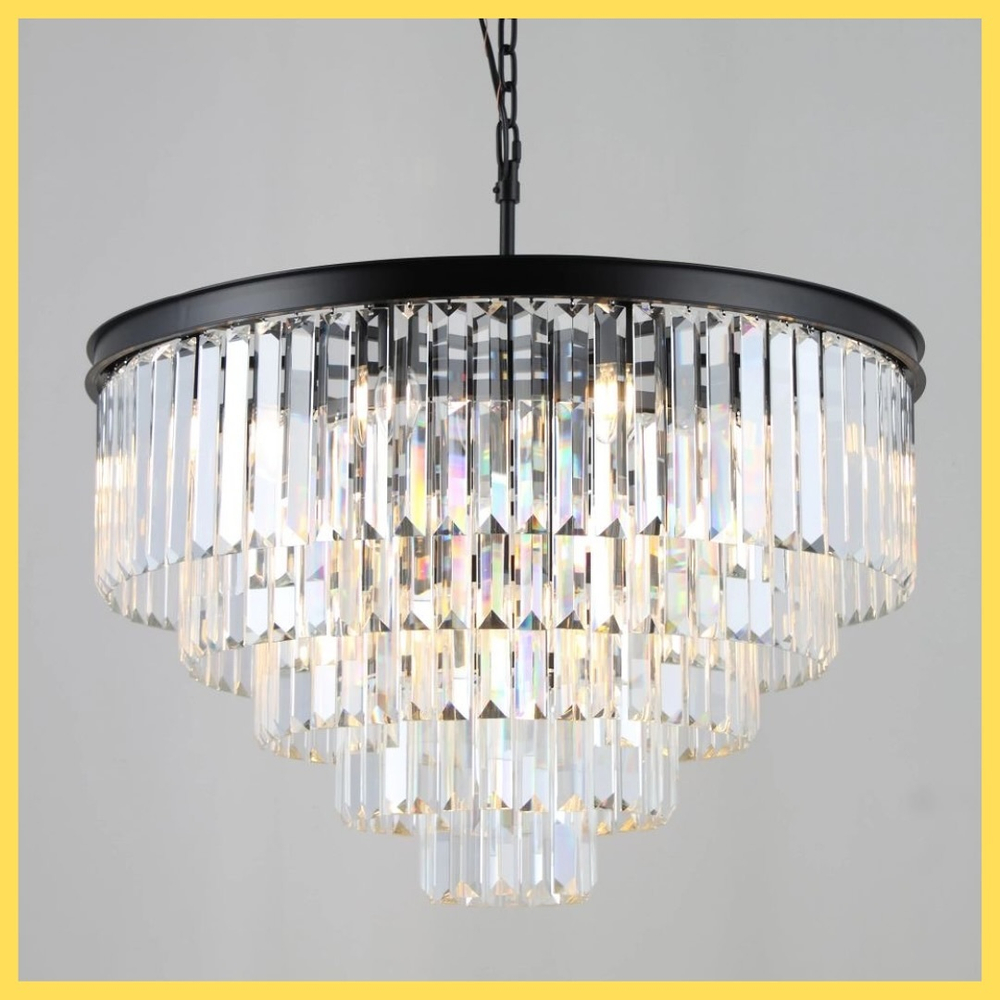 Люстры из одной серии круглой и овальной формы в классическом стиле