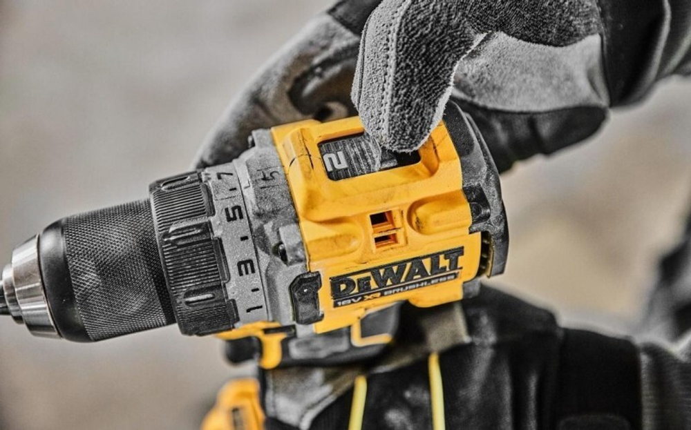 Дрель-шуруповерт аккумуляторная DeWALT DCD 800 E2T DCD800E2T-QW