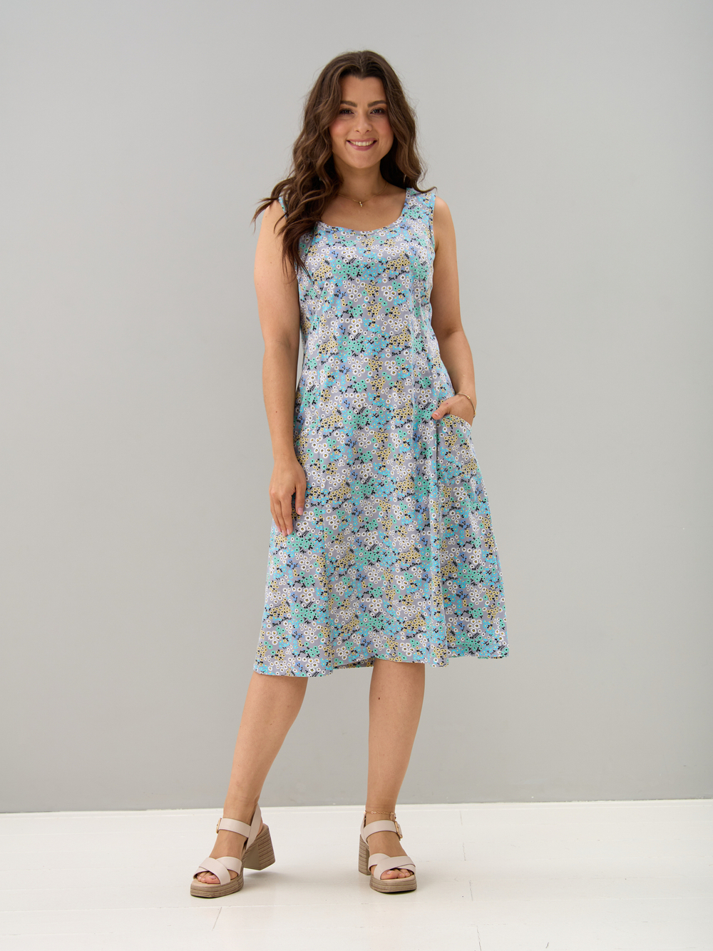 Платье П-012/серый-ромашкинезабудки