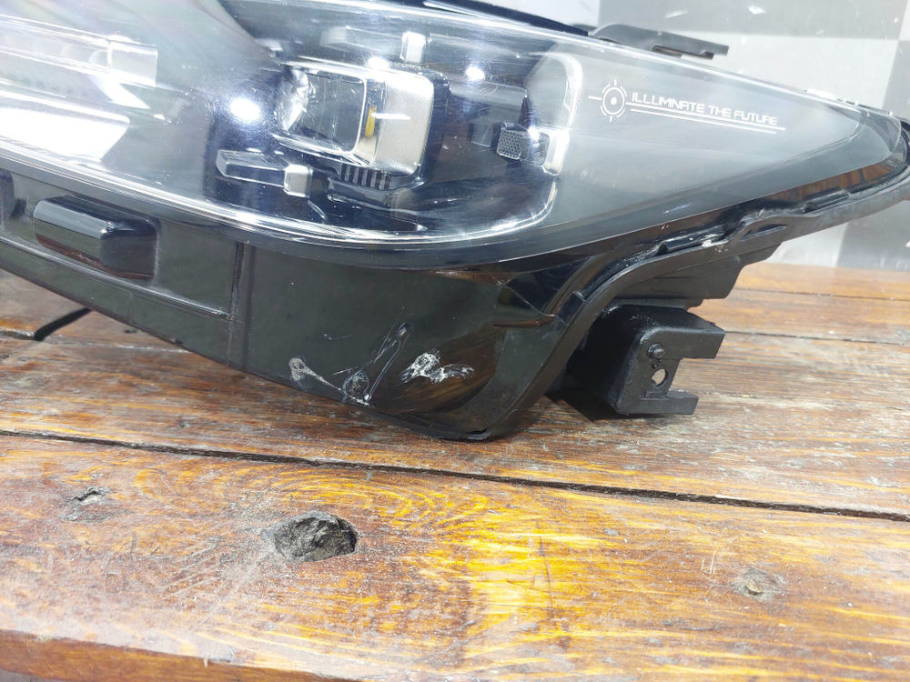 Фара левая Changan UNI-K 20-нв Б/У Оригинал CD569F2805010103AA