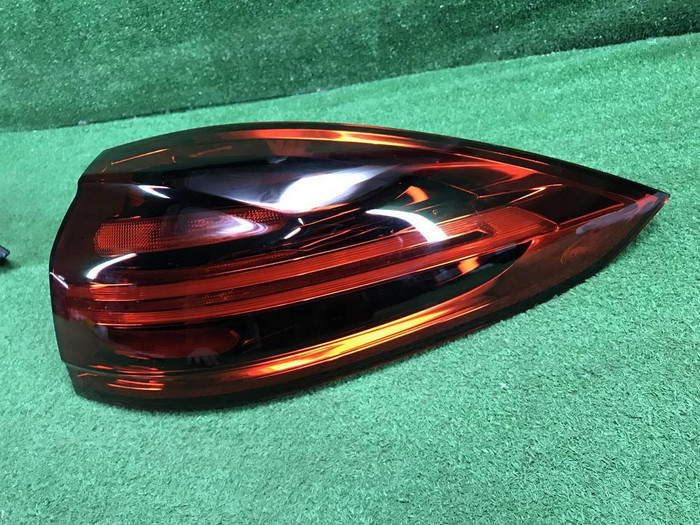 Фонарь правый внешний Porsche Cayenne 2 958 14-18