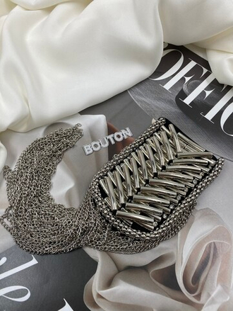 Эполет (наплечник декоративный) с длинными цепочками и стразами