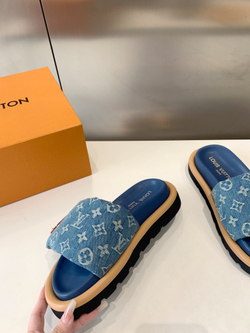 Louis Vuitton Pool Pillow Flat Comfort Mule