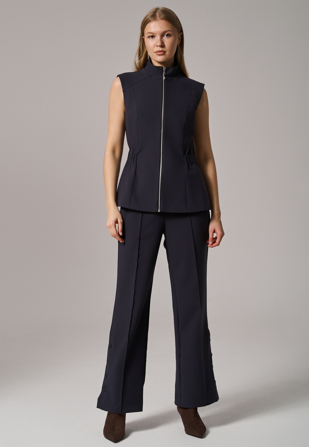 Брюки прямые с кнопками синие