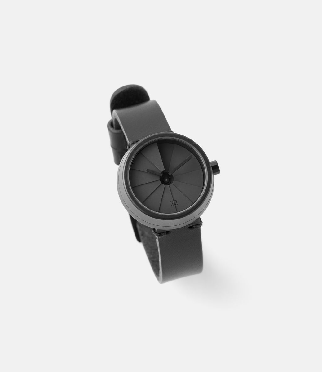 22 studio 4D Watch Shadow — часы из бетона (30 мм)