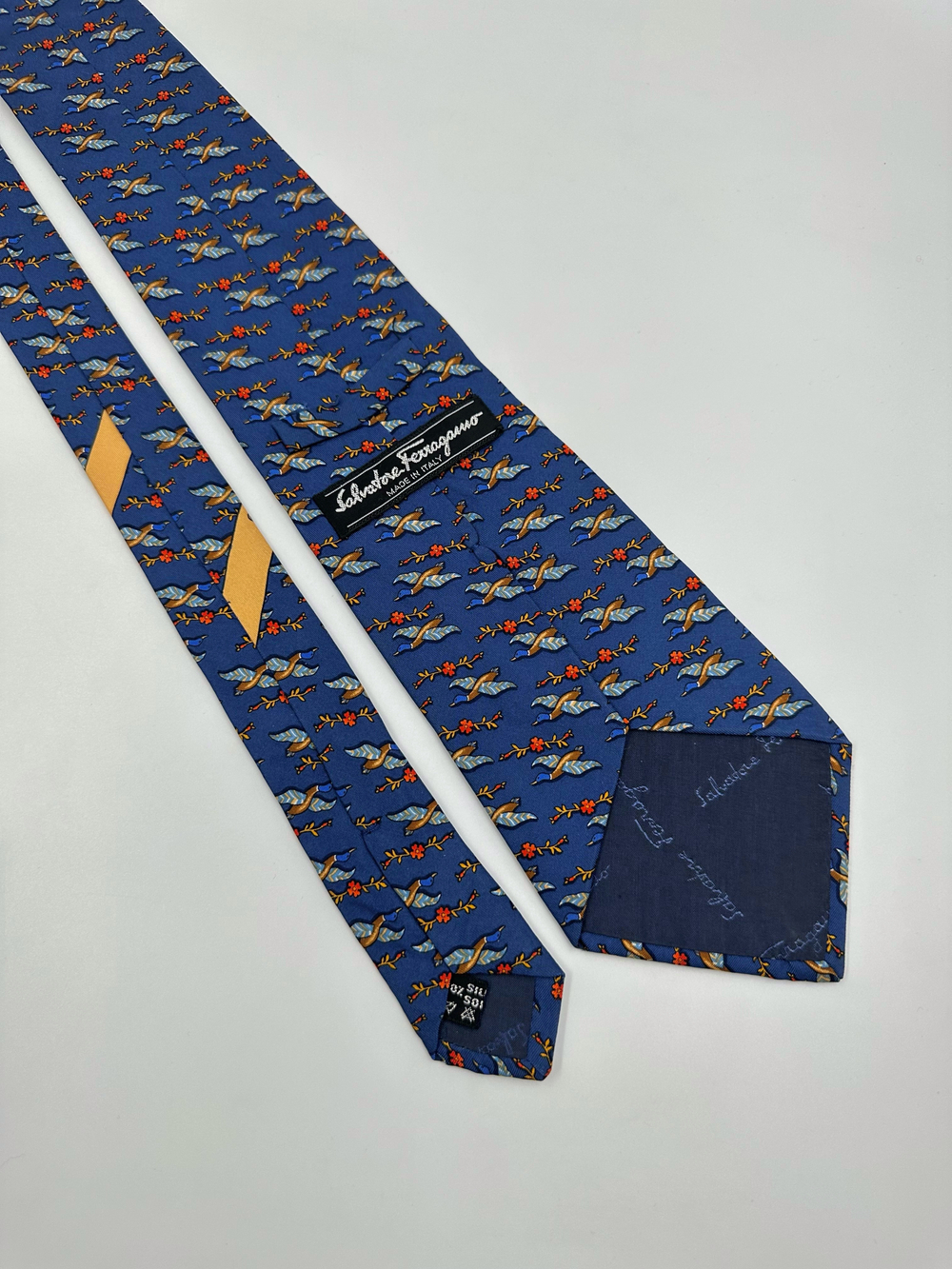 Галстук синий «Утки» Salvatore Ferragamo