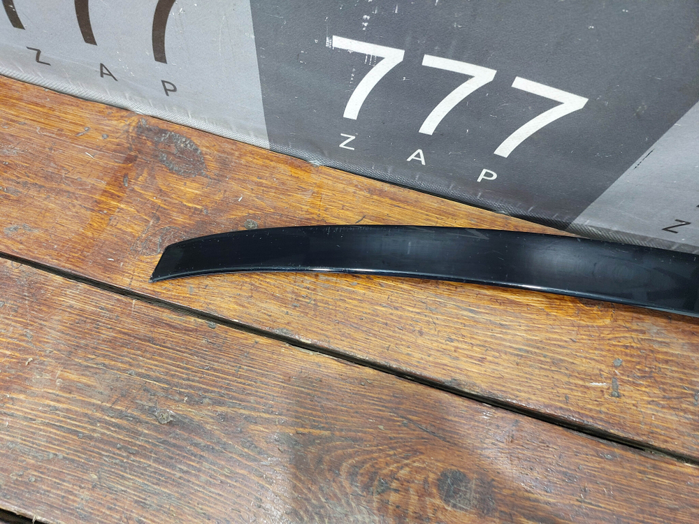 Спойлер крышки багажника Geely Tugella 19-24 Б/У Оригинал 6073075300