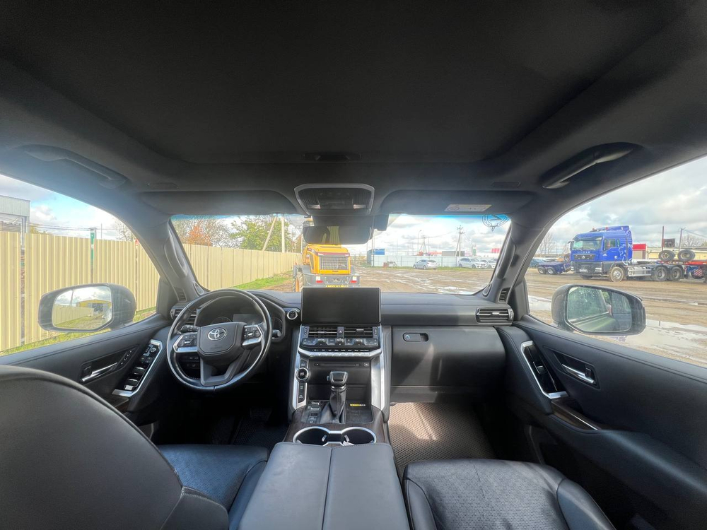 Toyota LAND CRUISER 300 3.4 AT Люкс