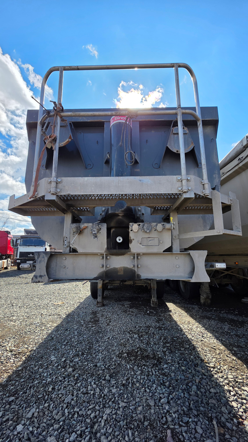 Grunwald 9453 Полуприцеп самосвальный 9453-0000011-60