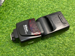Nikon Speedlight SB-700