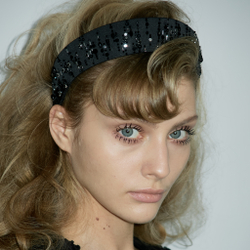 Кокошник S с черным декором