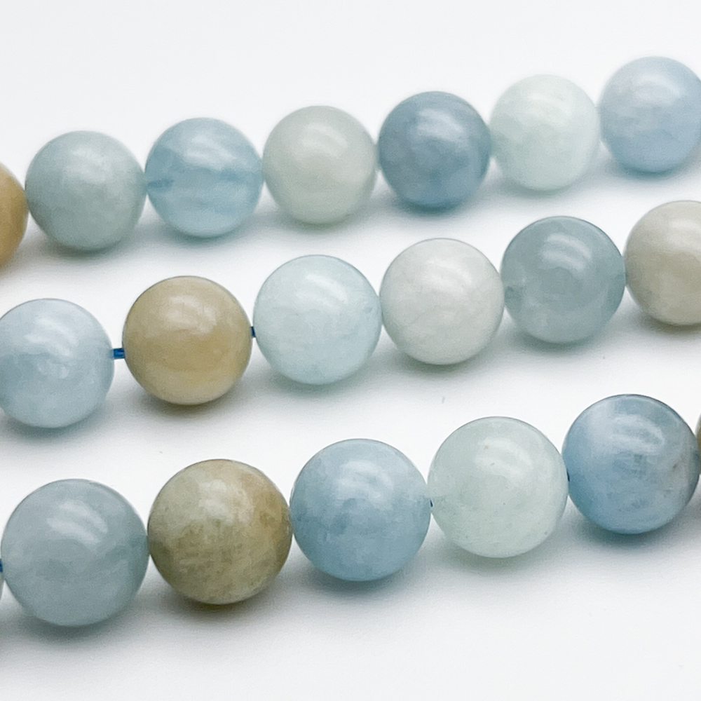 Аквамарин + берилл бусины, диаметр 10,3-10,4 мм, цена за 9 шт (1/4 нити)