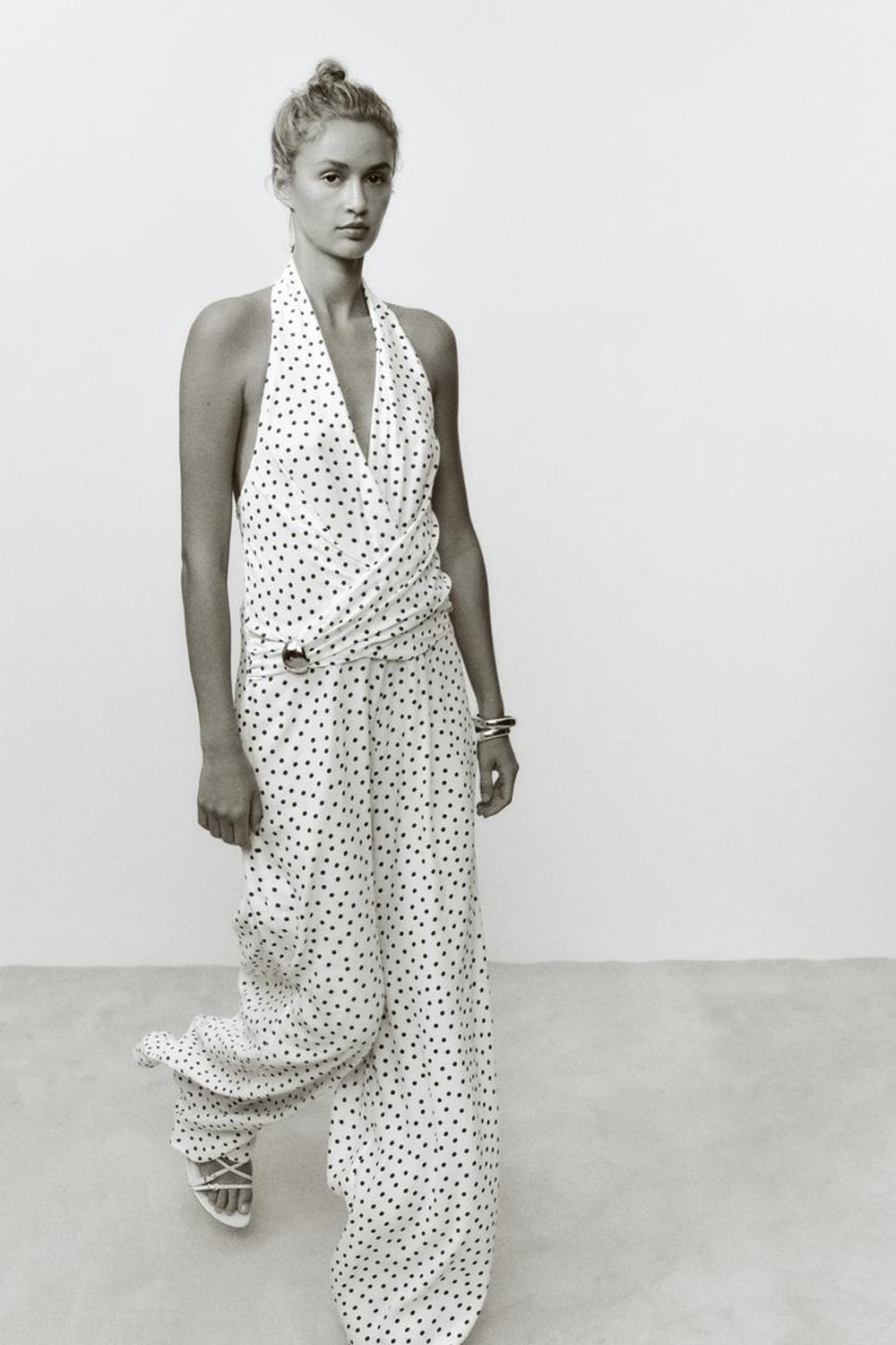 ZARA КОМБИНЕЗОН ХАЛТЕР В ГОРОШЕК, ЭКРЮ/КОРИЧНЕВЫЙ
