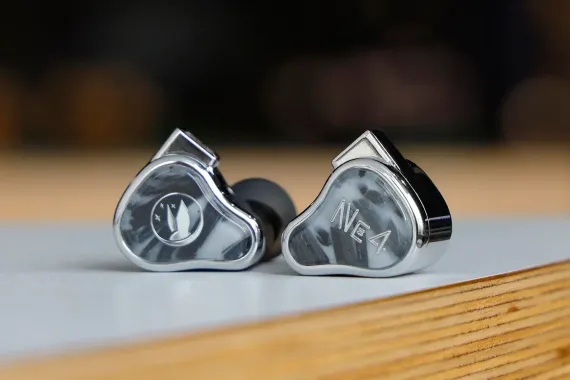 FiR Audio Neon 4 Universal