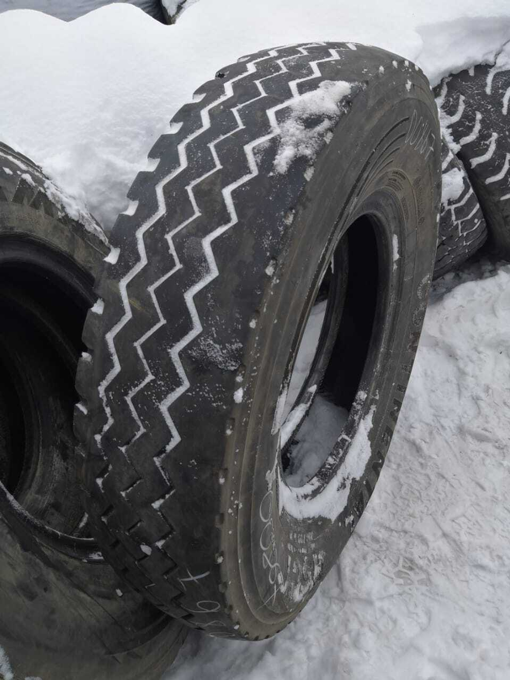 325/95R24 Continental HDC1 шина б/у