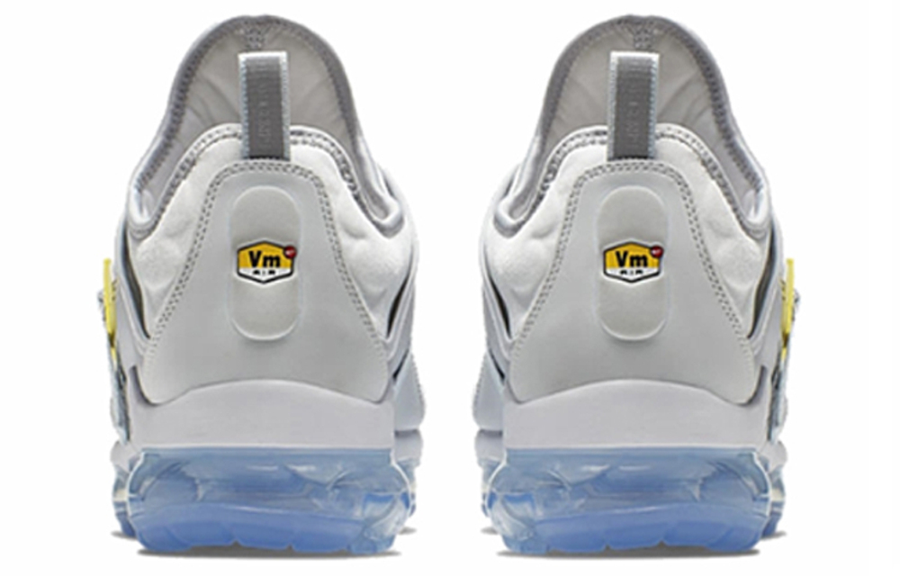 Nike air vapormax plus paris works in progress top