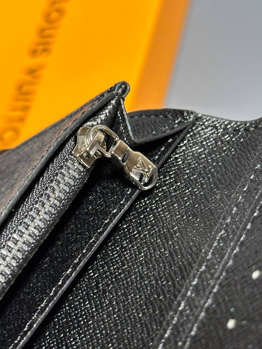 Кошелек Louis Vuitton