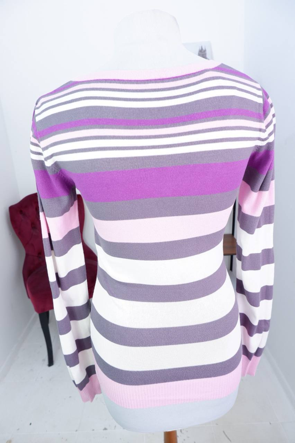 Джемпер для городского стиля с джинсами, визуально на 44/46 размер