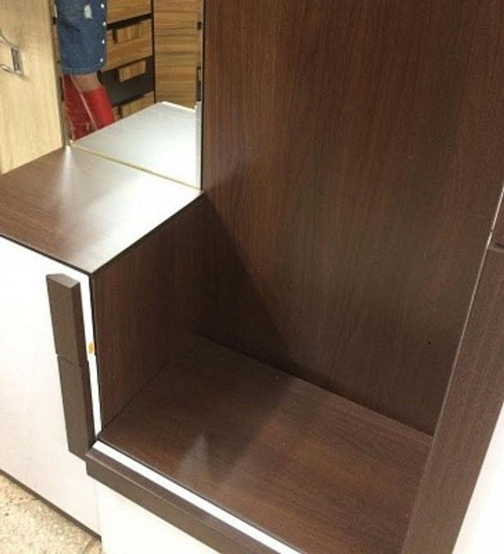 Тумба с зеркалом в прихожую Далия