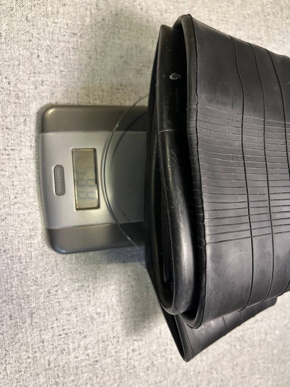 Камера переднего колеса мотоцикла R21 3.0-3.25