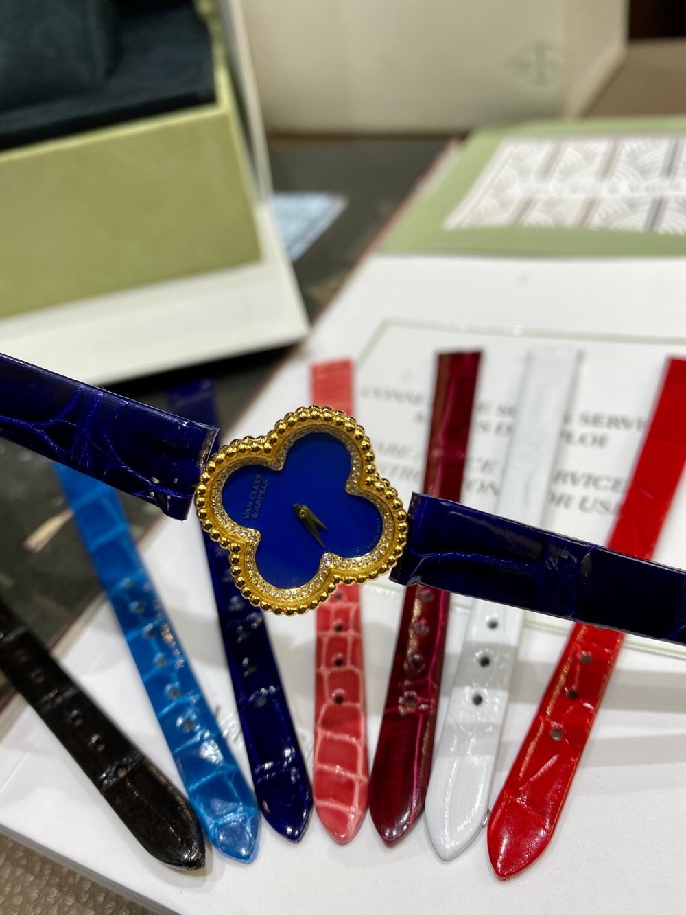 VCA Sweet Alhambra Watch