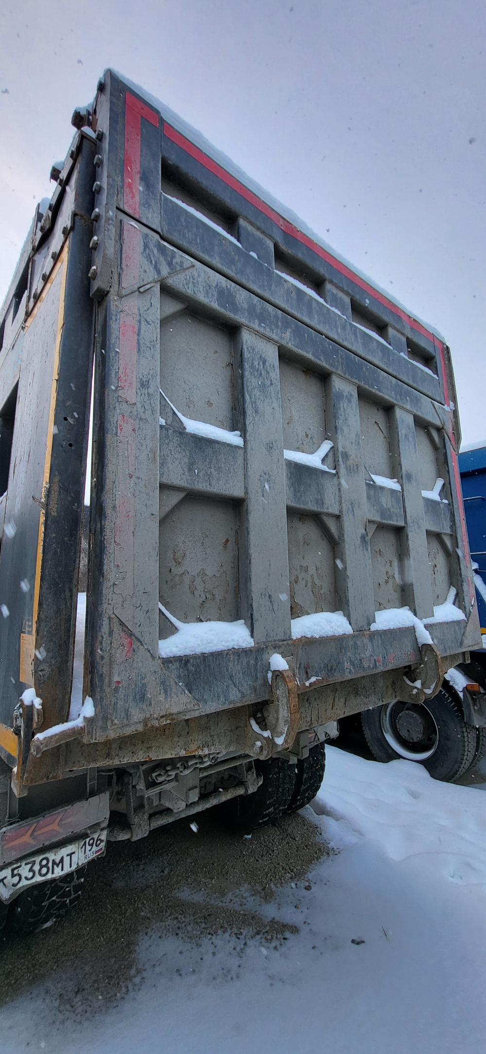 Howo ZZ* 6x4 Самосвал ZZ3327S3847E (Дизельный, 9,7 л, 373 л.с., МТ)