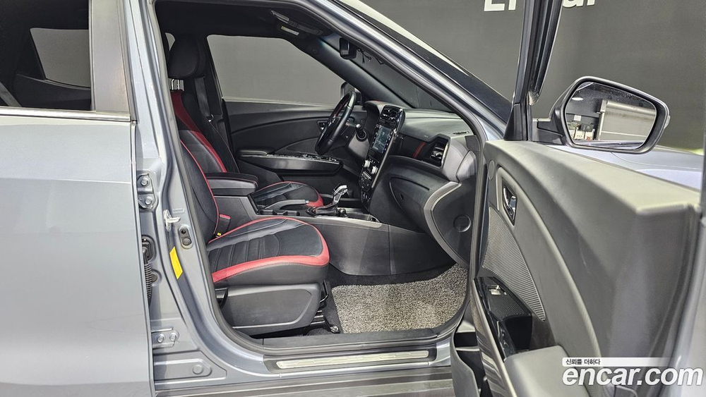 KG Mobility (Ssangyong) Very New Tivoli Бензин 1.5 2WD (09.2019)