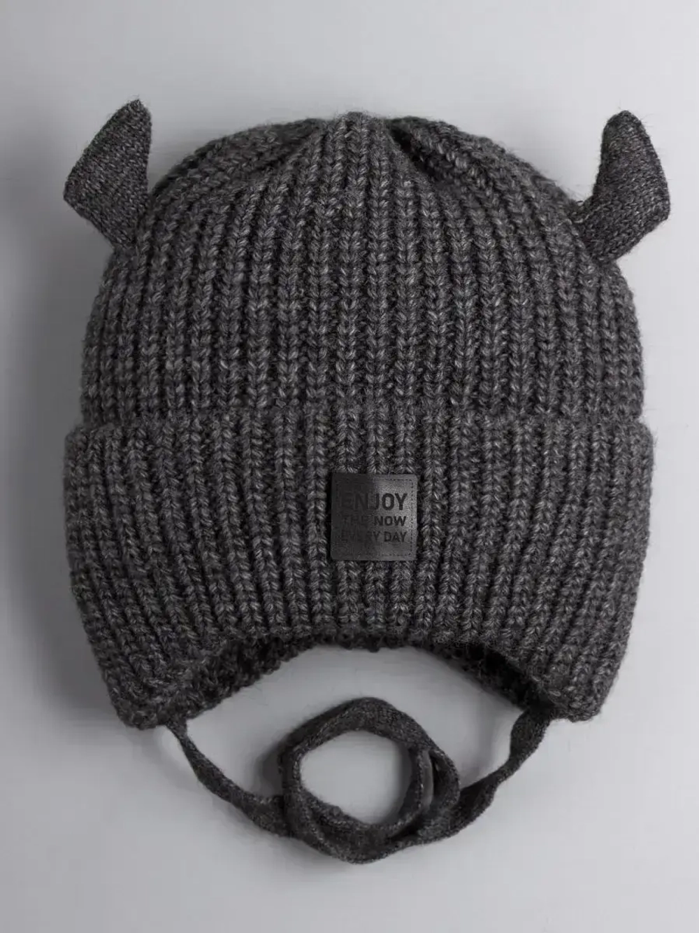 Шапка вязаная с ушками для детей